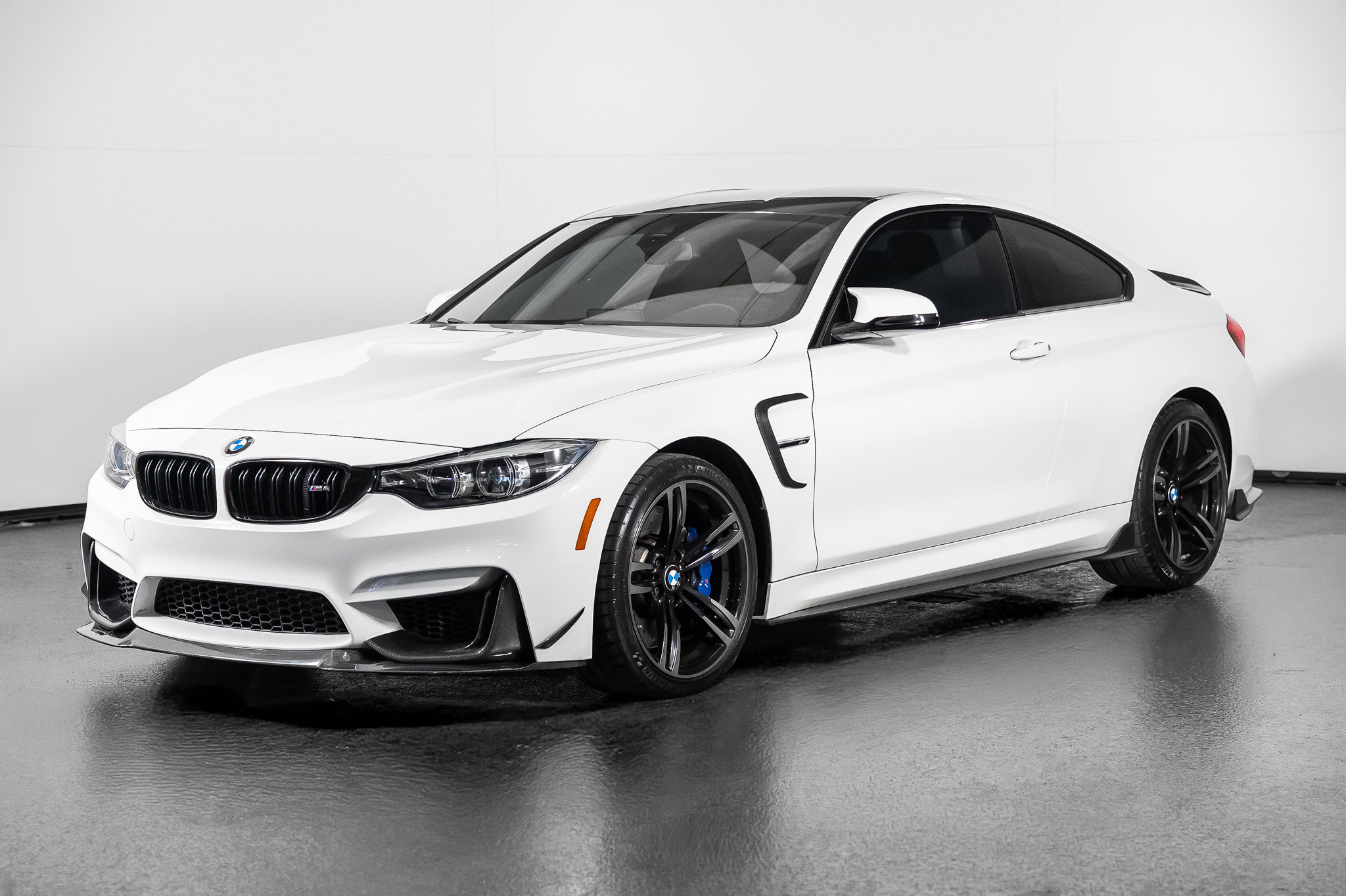 Used 2020 BMW M4 Coupe RWD image 13