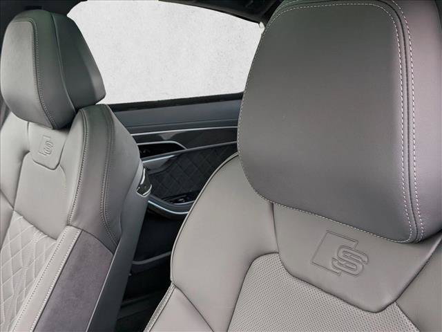 Used 2025 Audi S8 AWD/4WD image 14