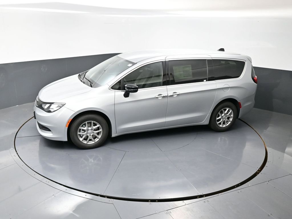 New 2026 Chrysler Voyager LX image 33