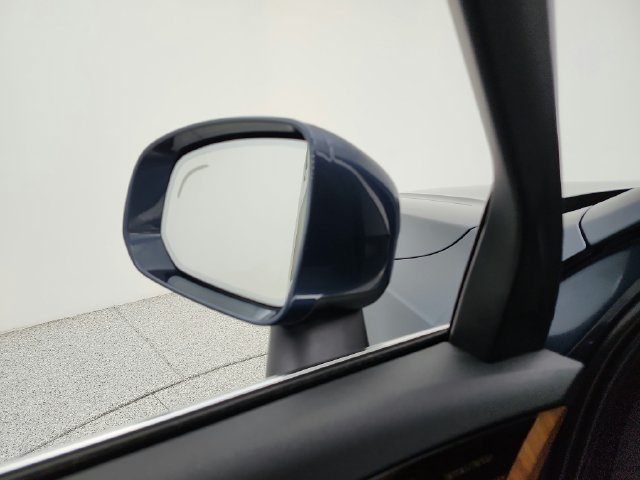 Used 2025 Volvo XC90 B5 Plus w/ Protection Package Premier AWD/4WD image 27