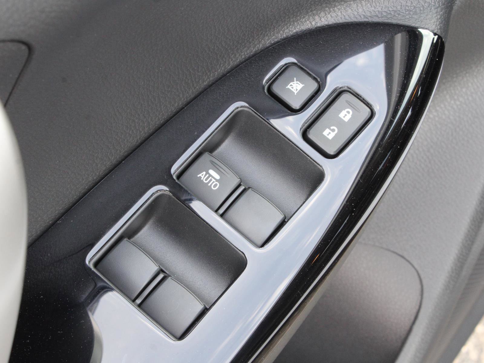 New 2025 Mitsubishi Eclipse Cross LE image 15