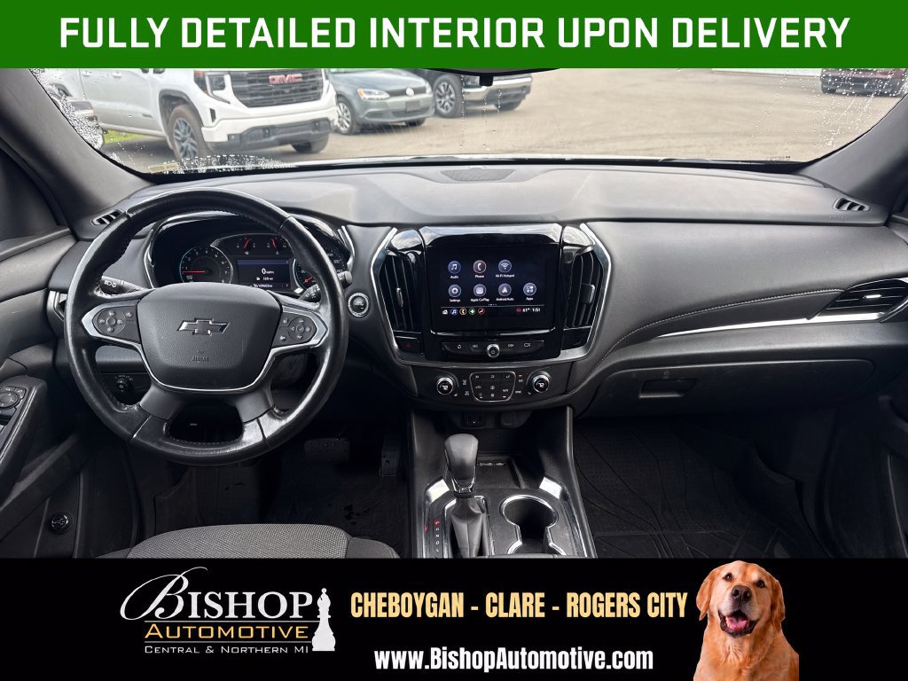 Used 2022 Chevrolet Traverse LT w/ Midnight/Sport Edition AWD/4WD image 3