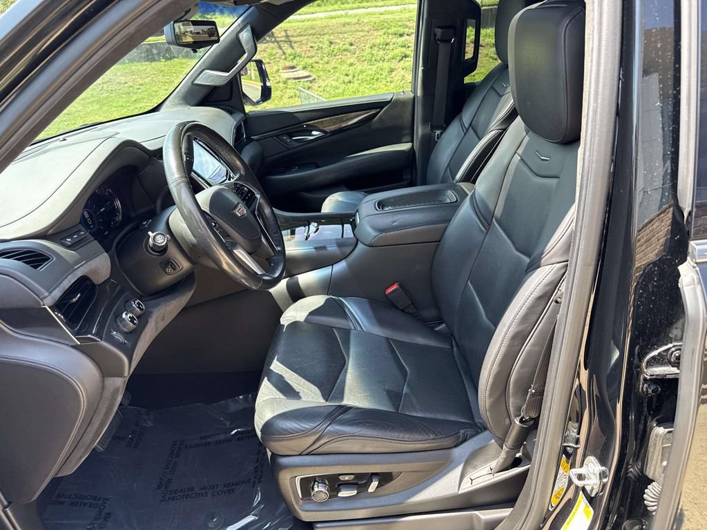 Used 2019 Cadillac Escalade Platinum AWD/4WD image 6
