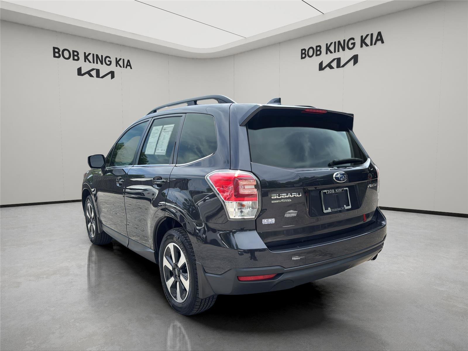 Used 2018 Subaru Forester 2.5i Limited AWD/4WD image 3