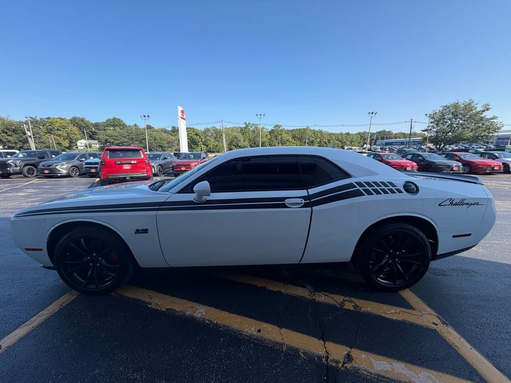 Used 2016 Dodge Challenger R/T Plus RWD image 8