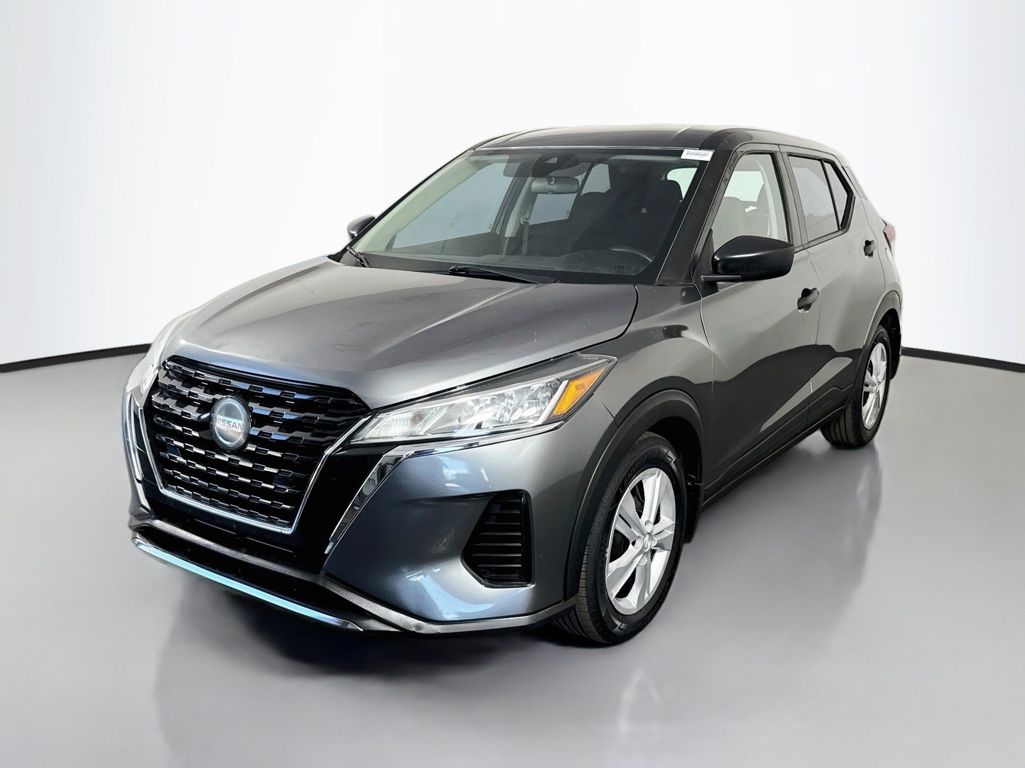 Used 2021 Nissan Kicks S FWD image 4