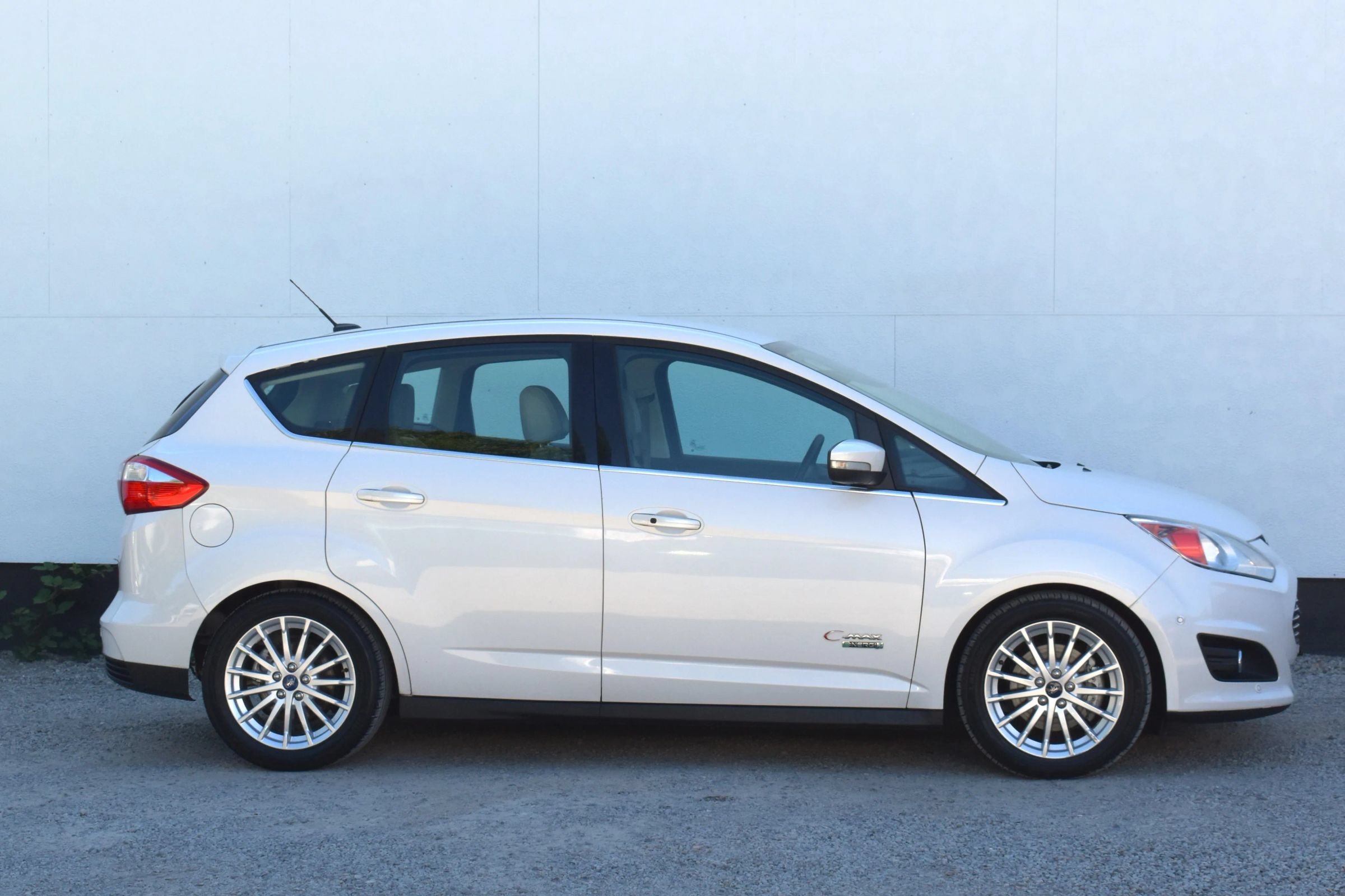 Used 2013 Ford C-MAX Energi SEL FWD image 8
