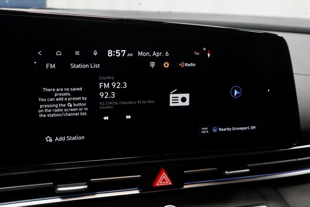 Used 2025 Hyundai Elantra SEL image 4