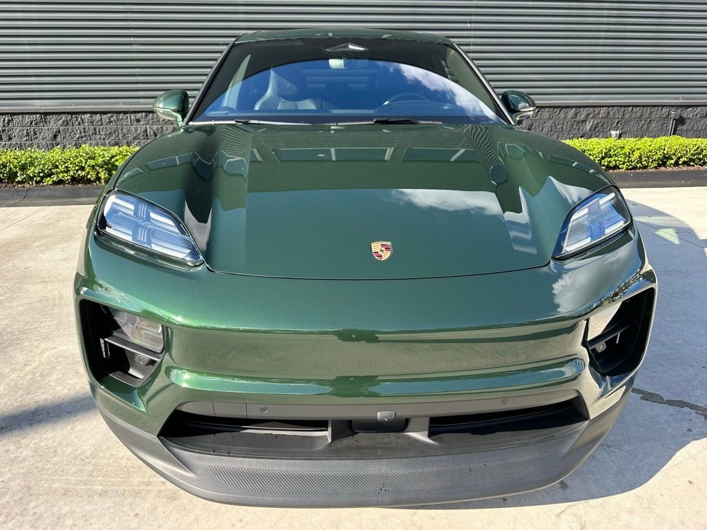 Used 2025 Porsche Macan Electric image 8