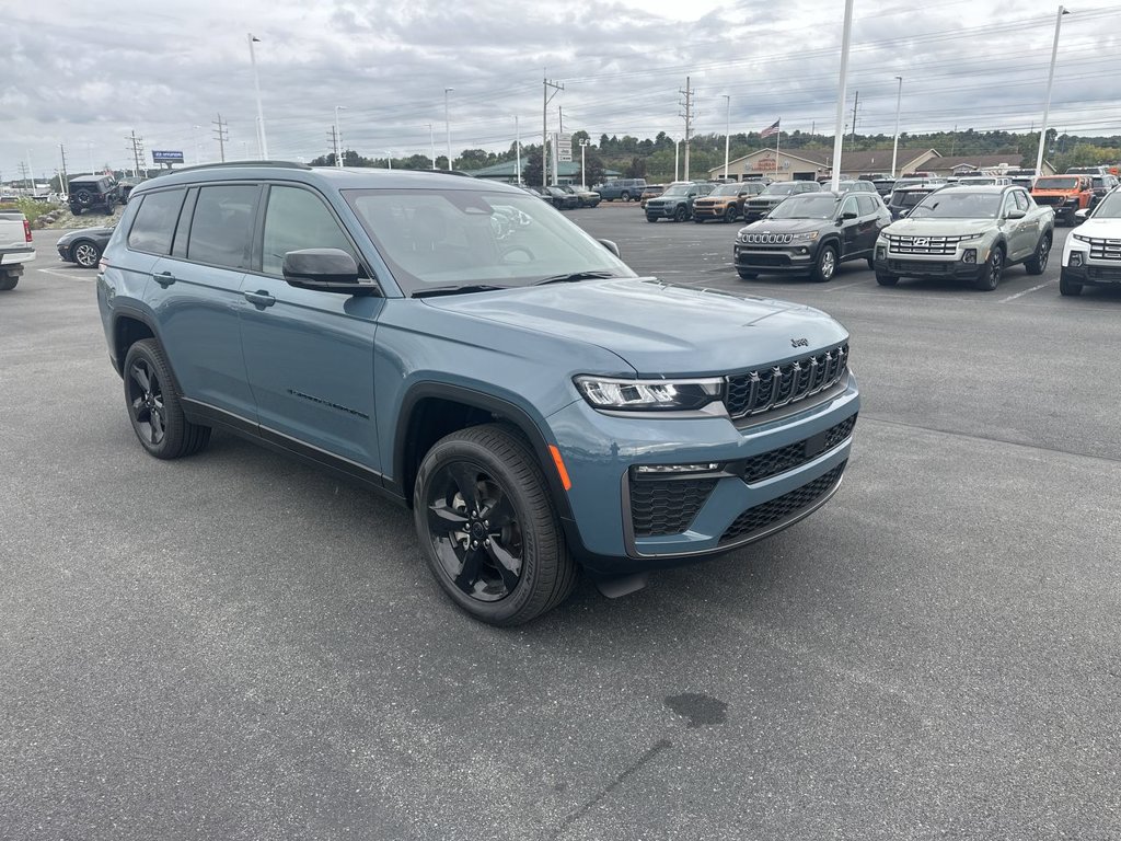 New 2027 Jeep Grand Cherokee L Limited AWD/4WD image 2