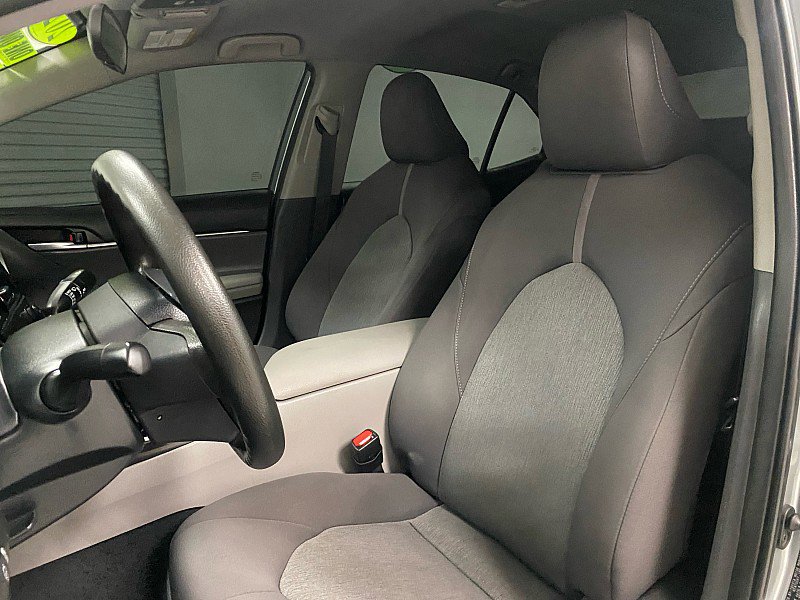 Used 2024 Toyota Camry LE image 9