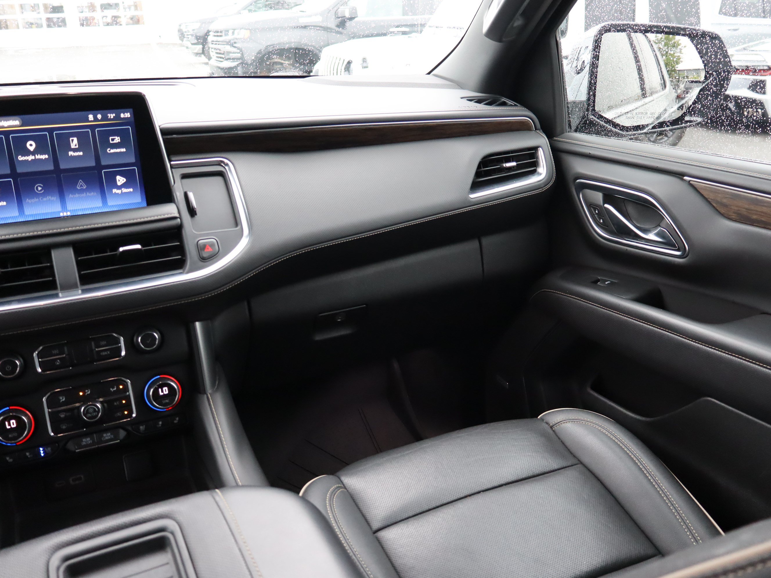 Used 2023 Chevrolet Tahoe Premier w/ Premium Package 2 AWD/4WD image 15