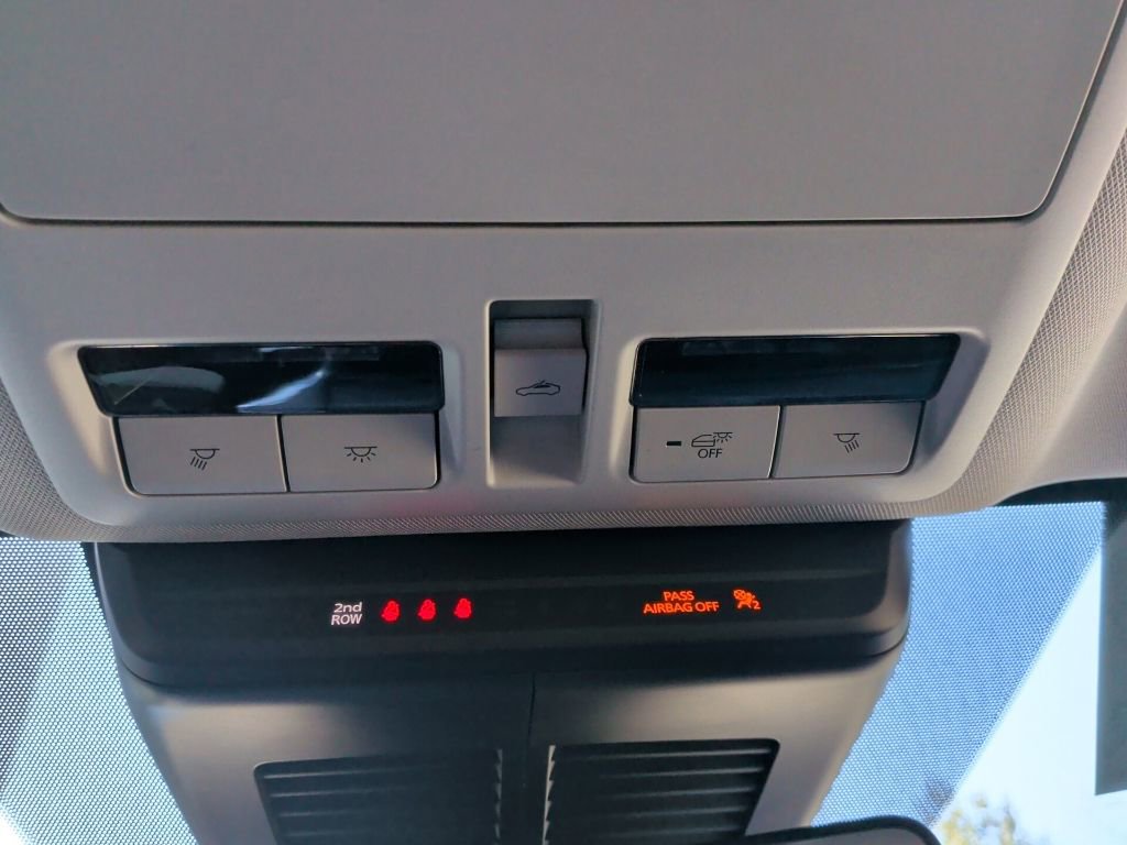 Certified 2025 MAZDA CX-50 AWD 2.5 Hybrid w/ Premium Pkg image 25