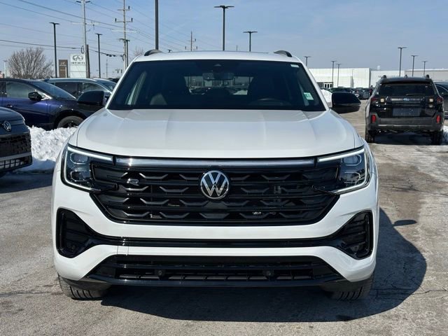 Used 2025 Volkswagen Atlas Cross Sport SEL R-Line image 2
