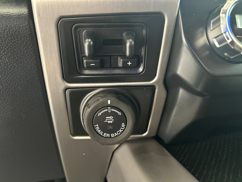 Used 2022 Ford F350 Platinum w/ FX4 Off-Road Package AWD/4WD image 57