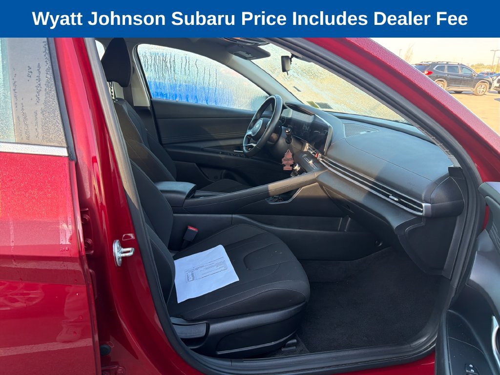 Used 2025 Hyundai Elantra SEL FWD image 41