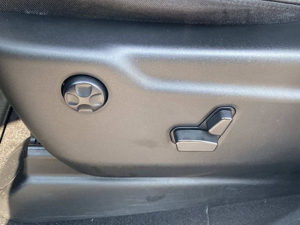 Used 2021 Jeep Grand Cherokee Laredo RWD image 19
