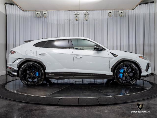 Used 2024 Lamborghini Urus Performante AWD/4WD image 24
