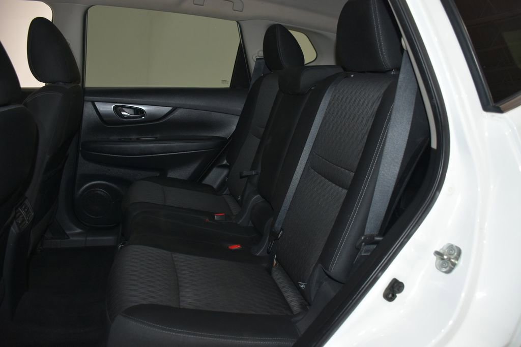 Used 2019 Nissan Rogue SV FWD image 25