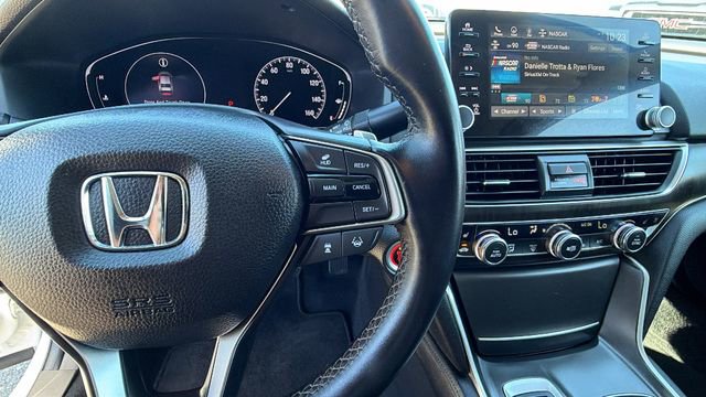 Used 2018 Honda Accord Touring image 28