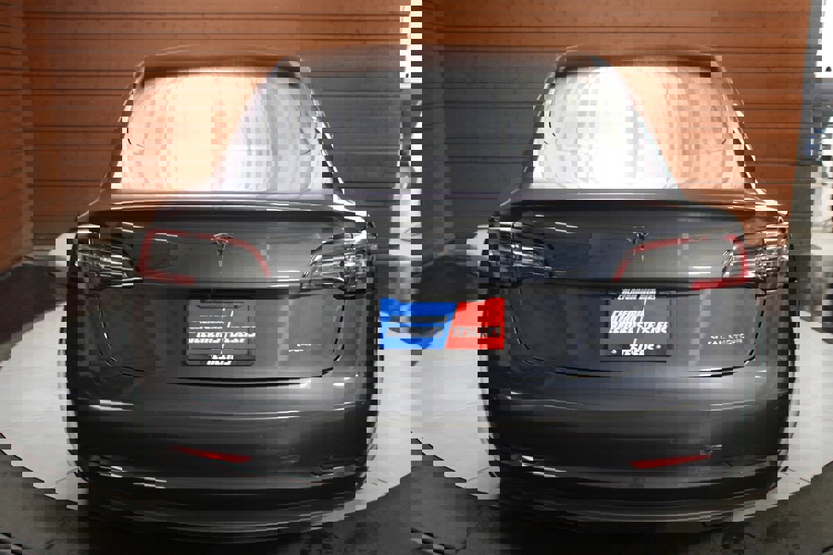 Used 2022 Tesla Model 3 Long Range image 11
