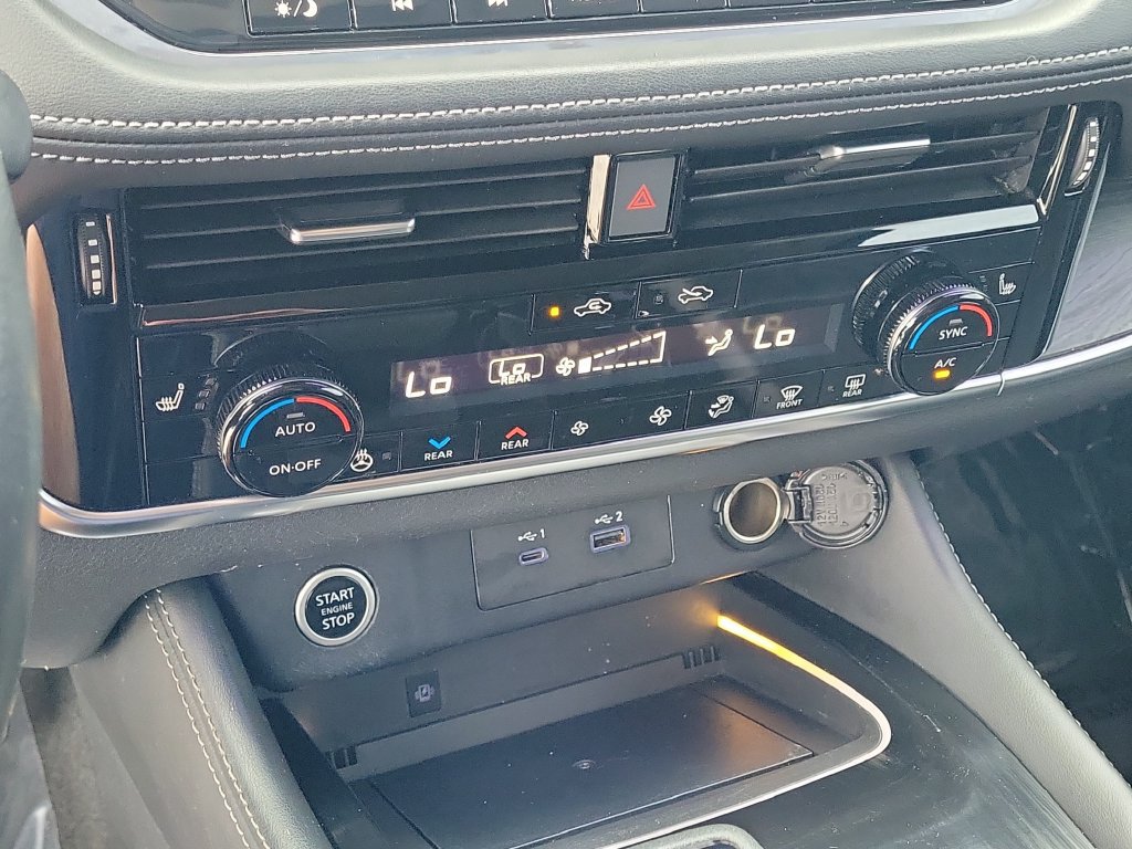 Used 2022 Nissan Rogue Platinum w/ Head-Up Display Package FWD image 25