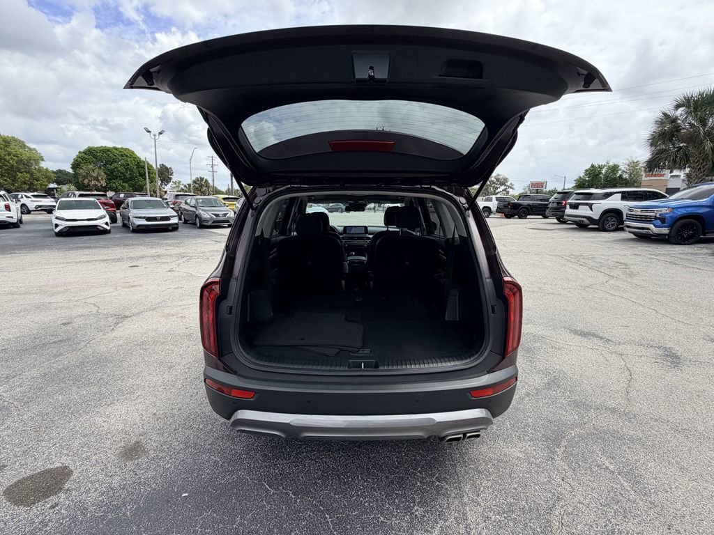 Certified 2022 Kia Telluride S image 12