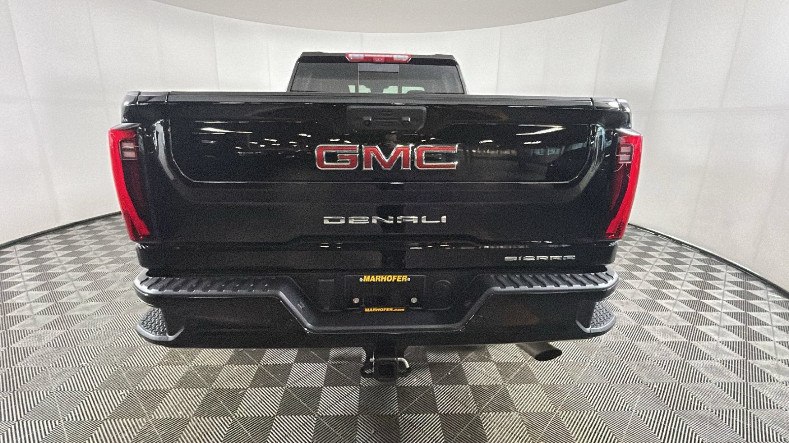 Used 2025 GMC Sierra 2500 Denali w/ Denali Reserve Package AWD/4WD image 4