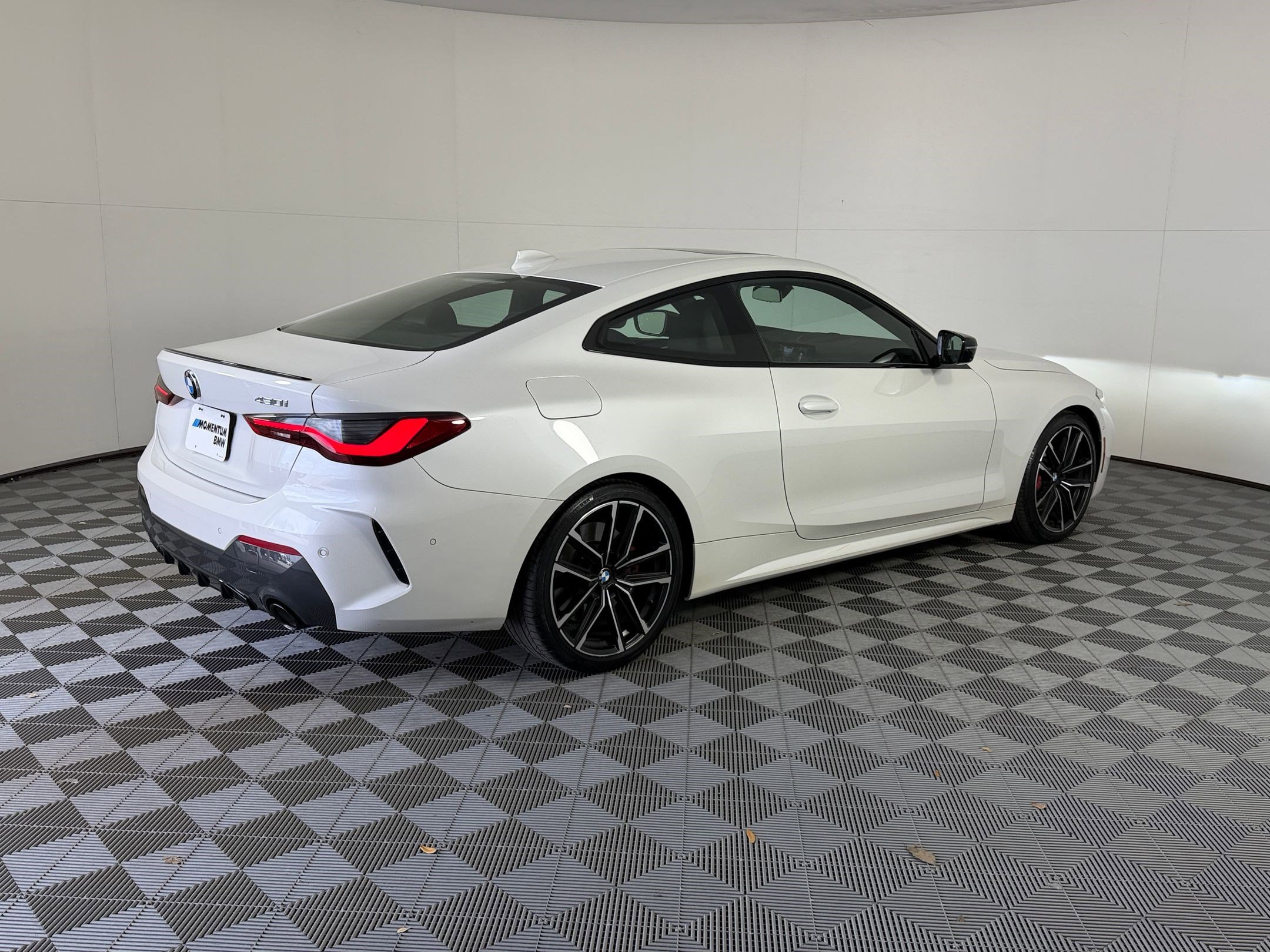 Certified 2023 BMW 430i Coupe w/ M Sport Package image 9