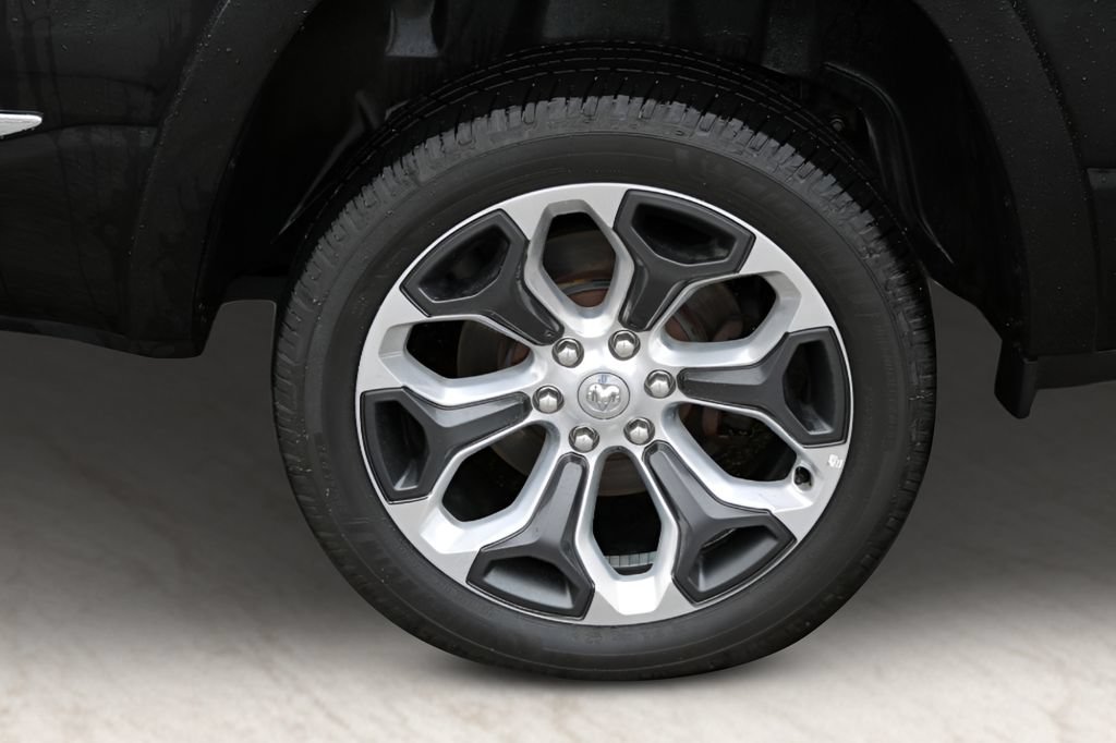 Used 2024 RAM 1500 Limited AWD/4WD image 11