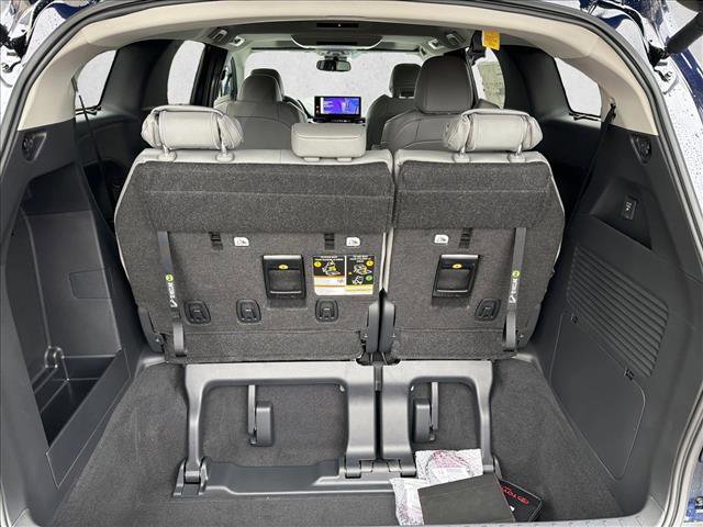 New 2026 Toyota Sienna XLE image 24