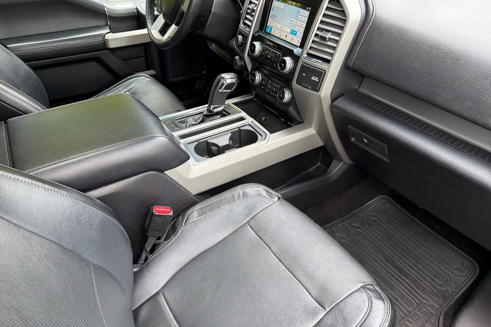 Used 2016 Ford F150 Lariat w/ Equipment Group 502A Luxury AWD/4WD image 15