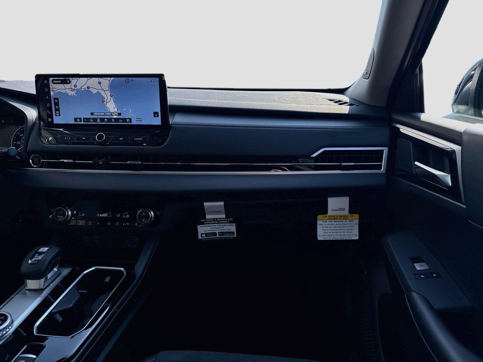 New 2026 Mitsubishi Outlander SE FWD image 30