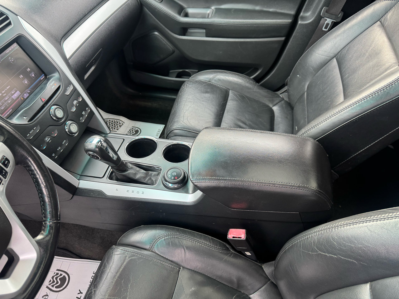 Used 2013 Ford Explorer XLT image 37