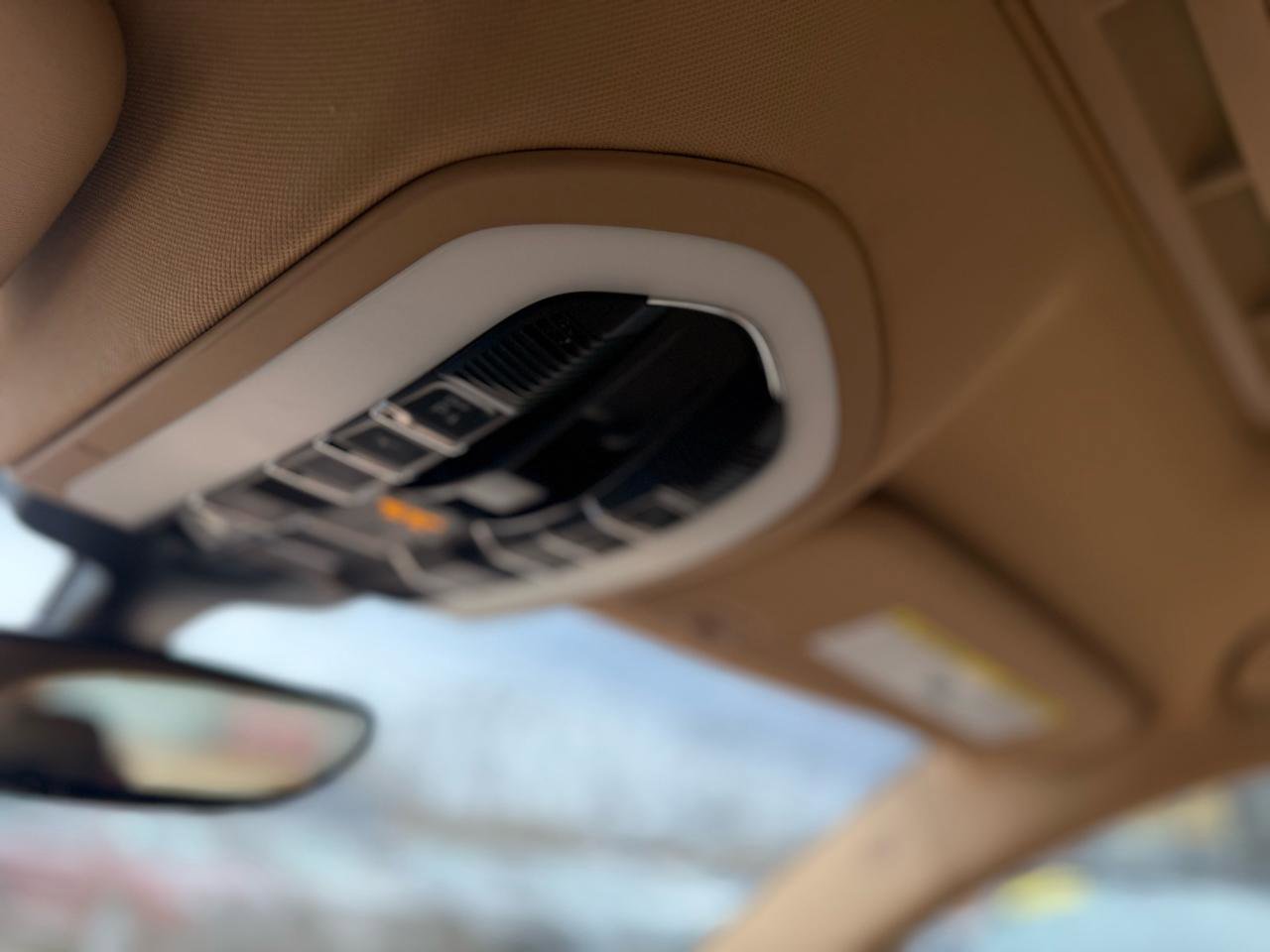 Used 2014 Porsche Panamera S image 36