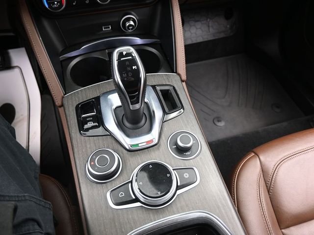 Used 2020 Alfa Romeo Stelvio Ti image 11
