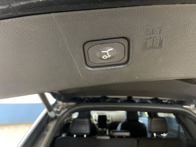 Used 2022 Ford Edge ST-Line w/ Class II Trailer Tow Package image 15