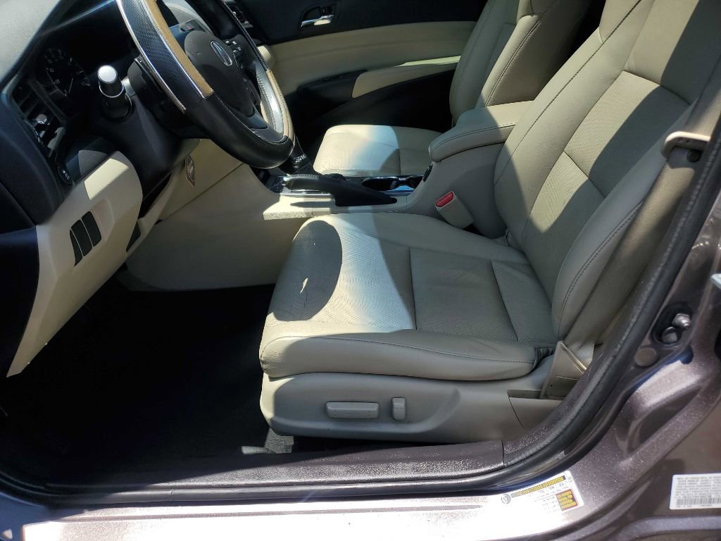 Used 2015 Acura ILX w/ Premium Package FWD image 12