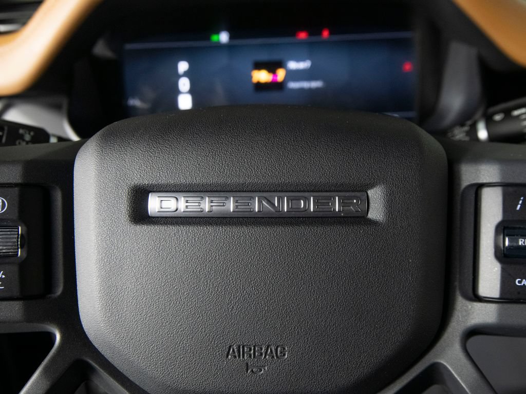 Used 2024 Land Rover Defender 90 X-Dynamic SE AWD/4WD image 16