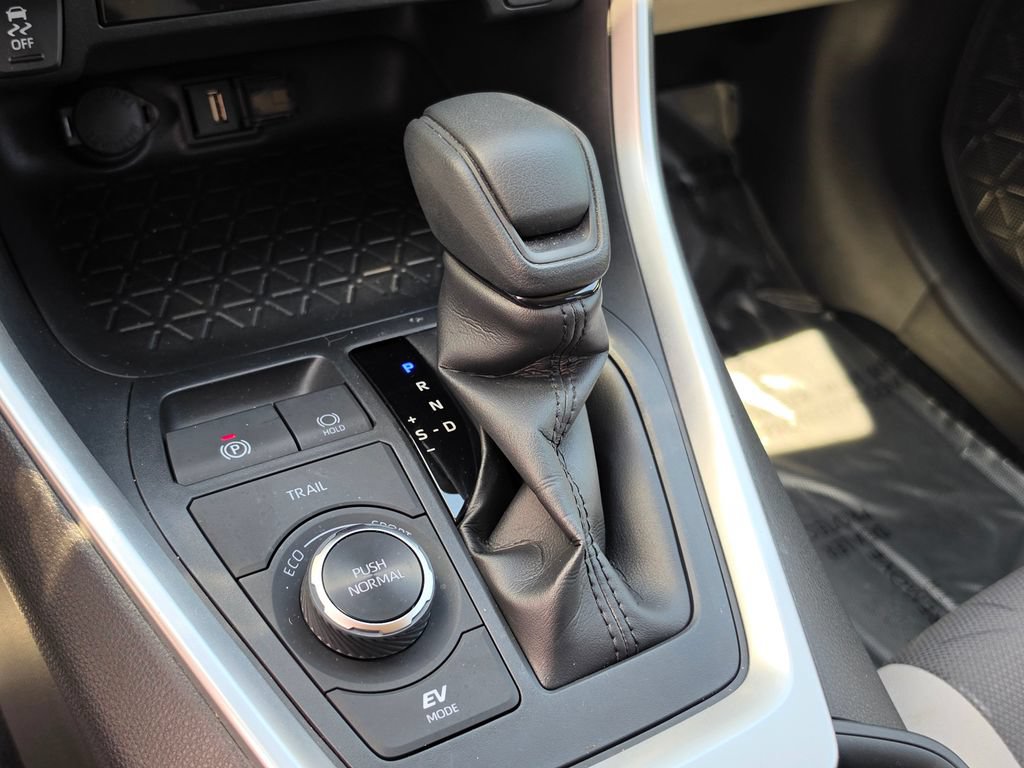 Certified 2022 Toyota RAV4 XLE AWD/4WD image 21