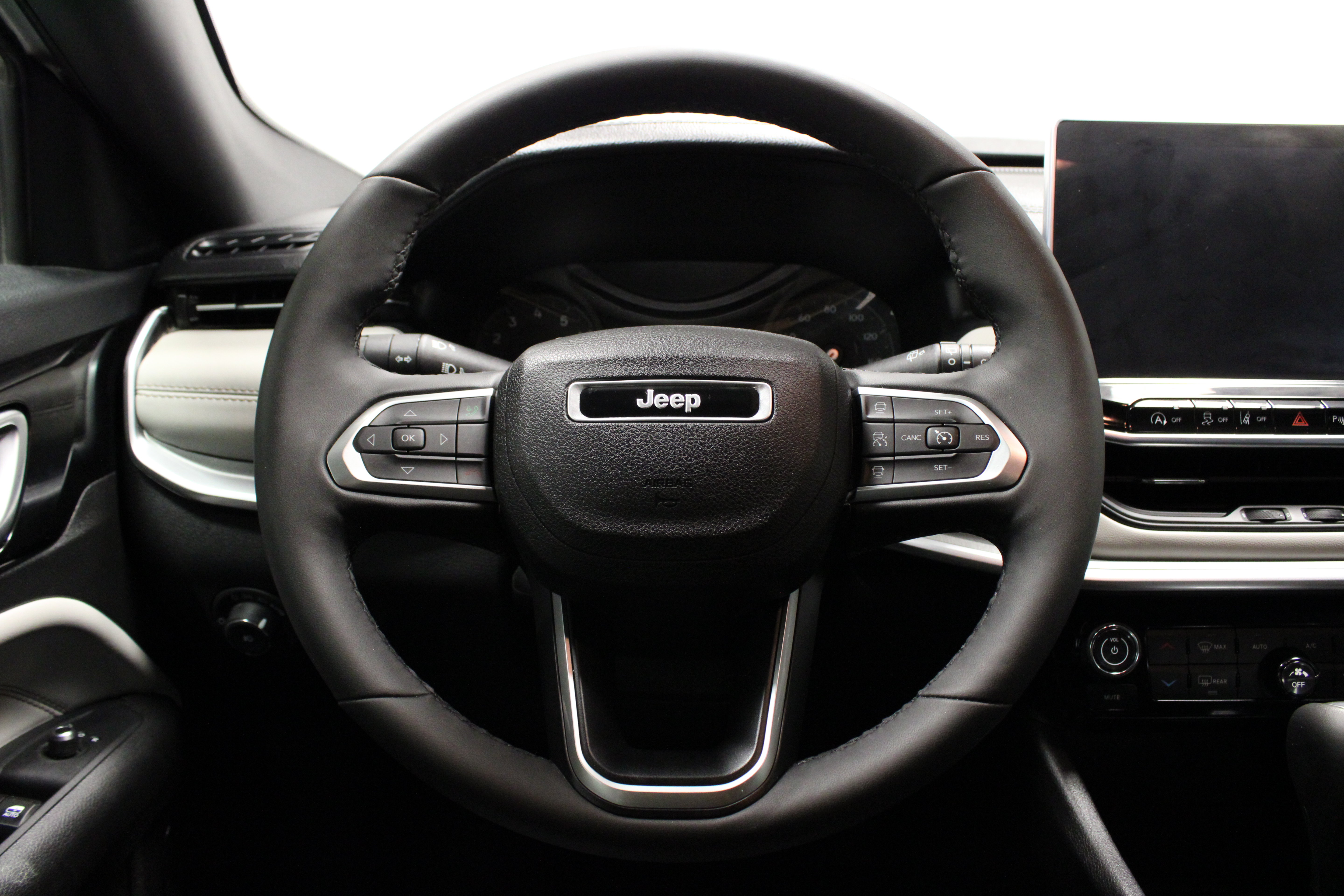 Used 2025 Jeep Compass Limited AWD/4WD image 20