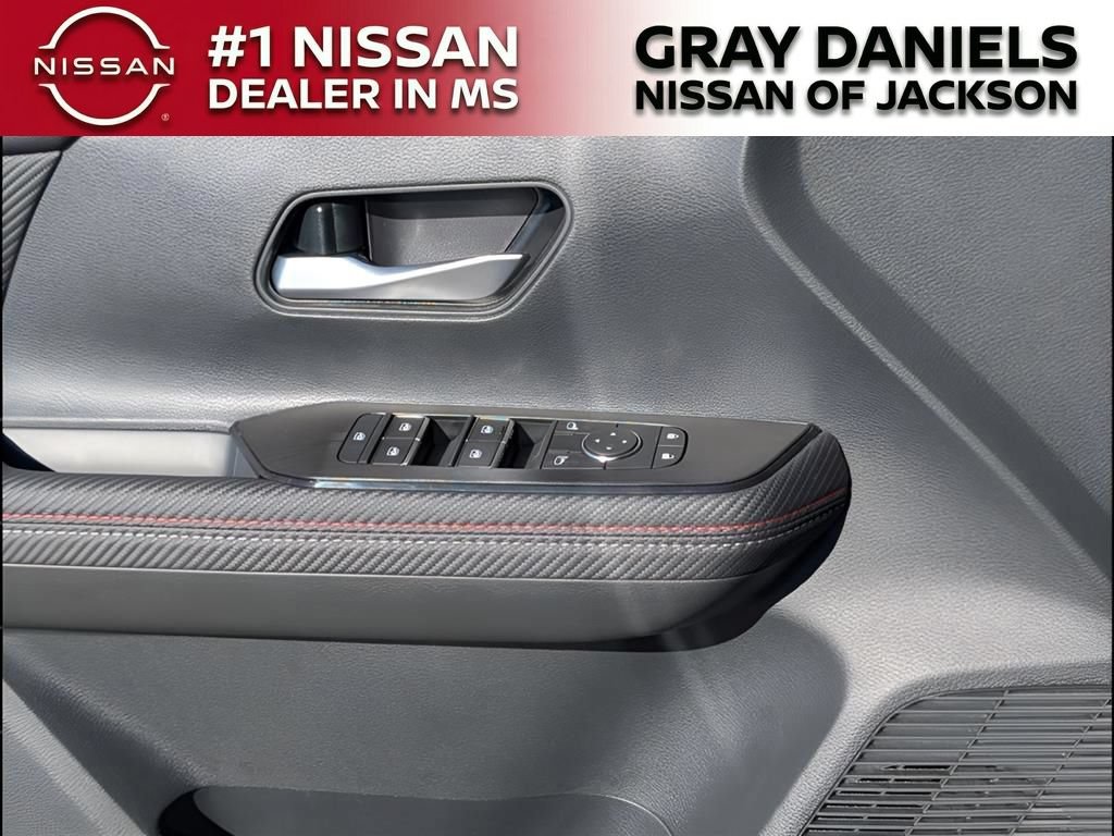 New 2026 Nissan Kicks SR w/ Cold Weather Package FWD image 17