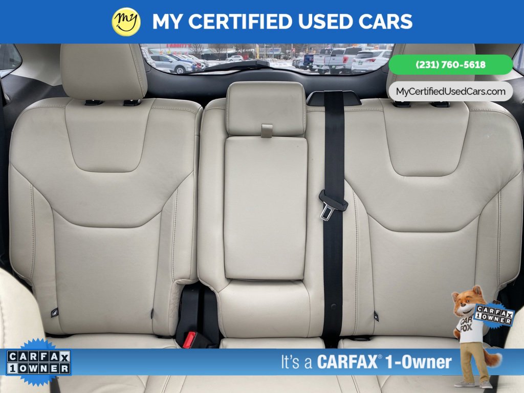 Used 2019 Ford Edge Titanium w/ Cold Weather Package image 16