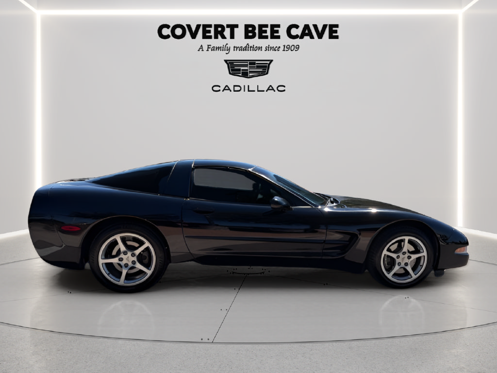 Used 2000 Chevrolet Corvette Coupe w/ Roof Pkg RWD image 9