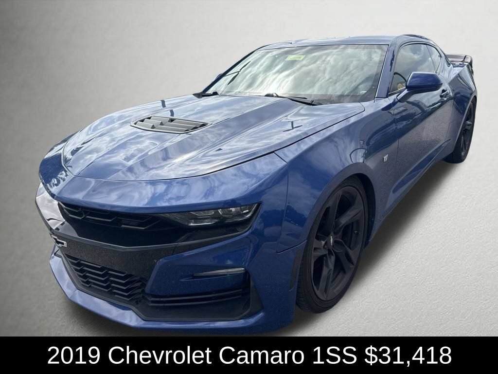 Used 2019 Chevrolet Camaro SS RWD image 7