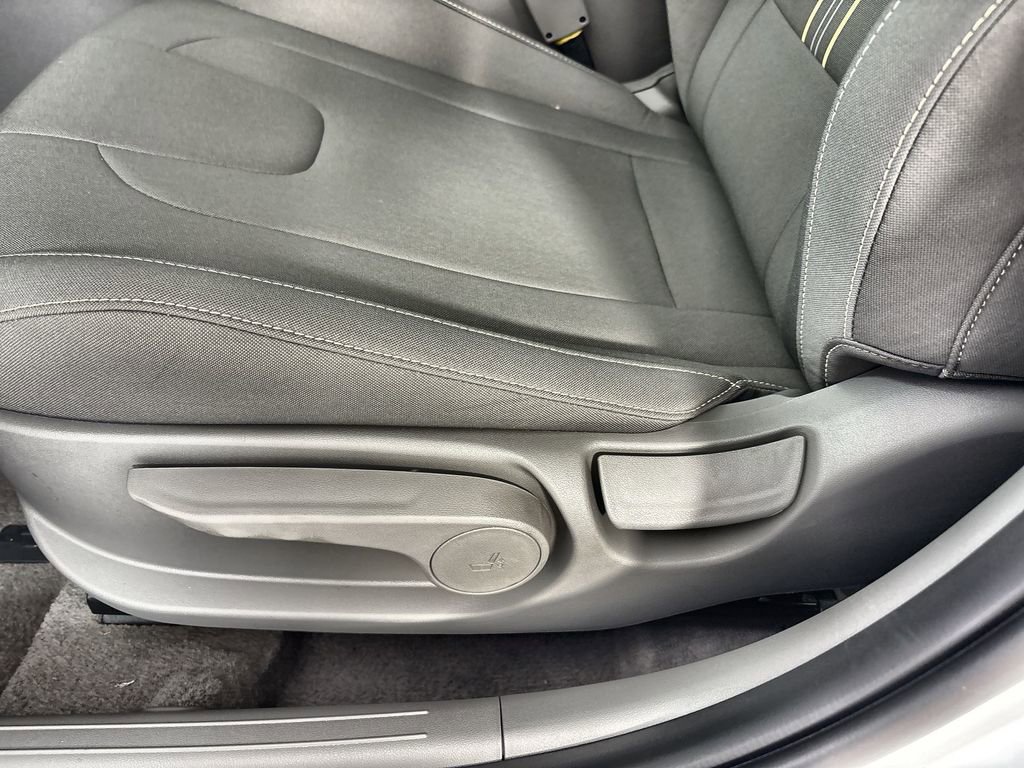 New 2026 Hyundai Elantra Sport FWD image 14
