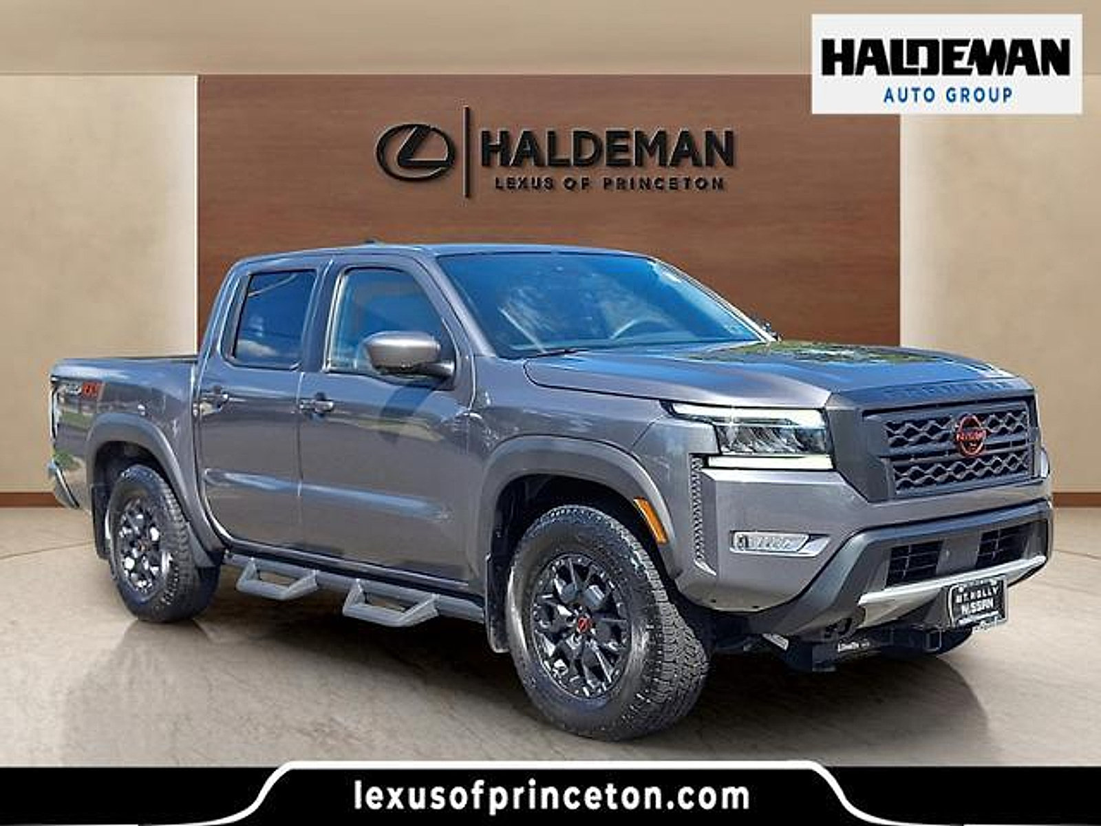 Used 2024 Nissan Frontier PRO-4X w/ Pro Premium Package AWD/4WD image 1