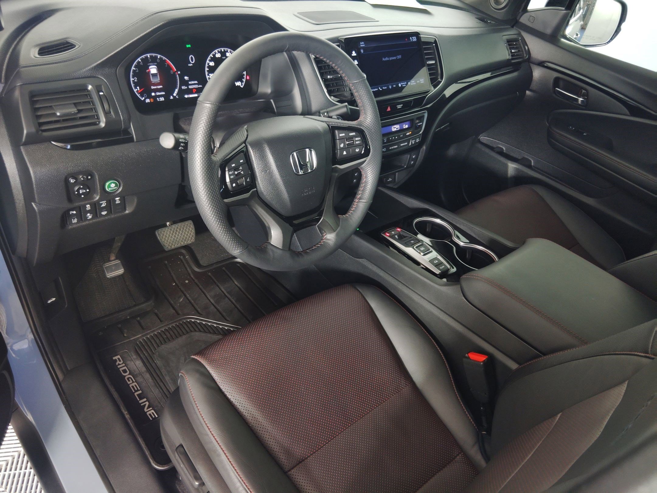 Certified 2025 Honda Ridgeline Black Edition image 4