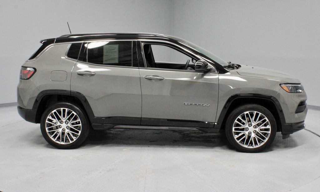Used 2023 Jeep Compass Limited w/ Elite Group AWD/4WD image 5