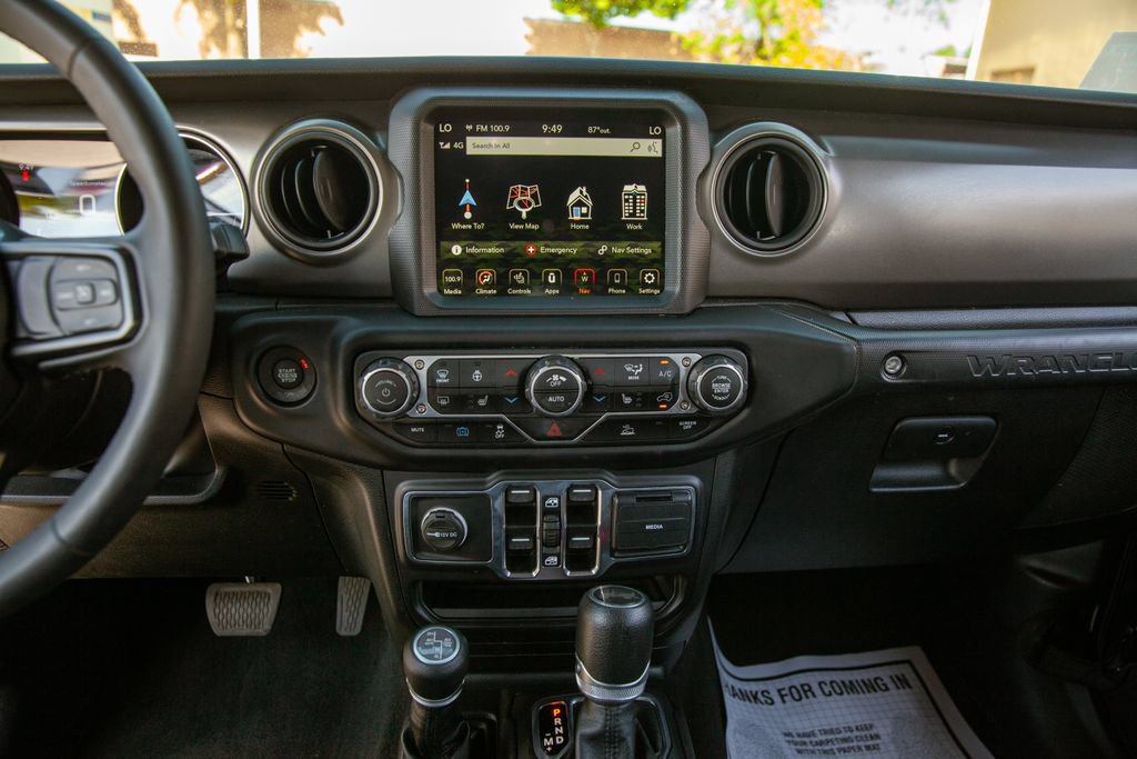 Used 2023 Jeep Wrangler Unlimited w/ Sun & Screen Package AWD/4WD image 15